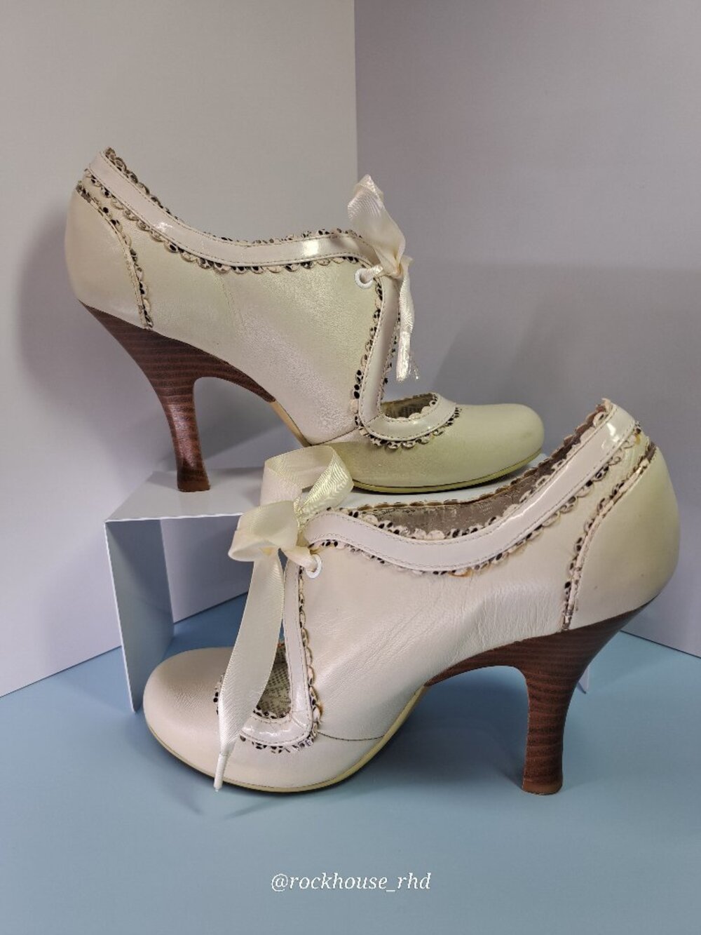 Poetic License Glamville Pinup heels 7.5